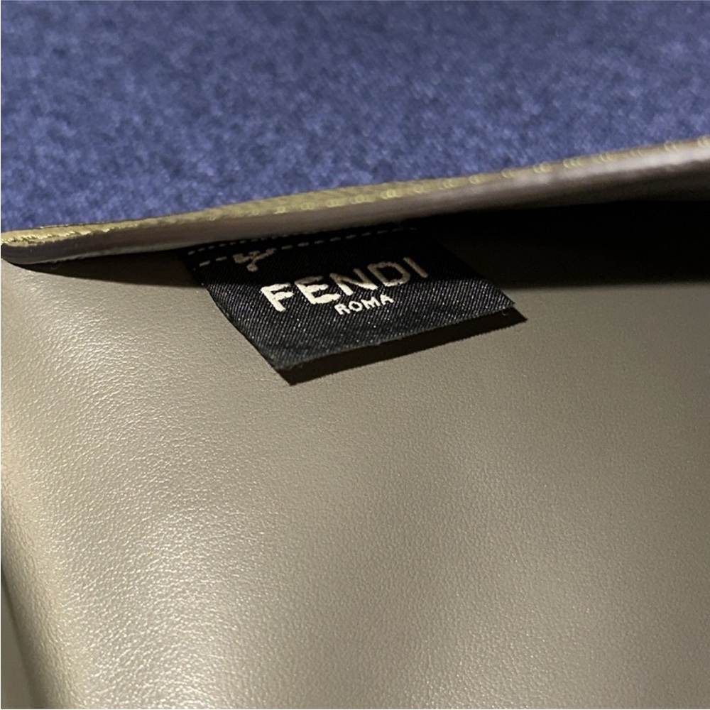 ‼️Authentic Fendi Green Envelope Clutch Pouch Bag - Picture 15 of 15